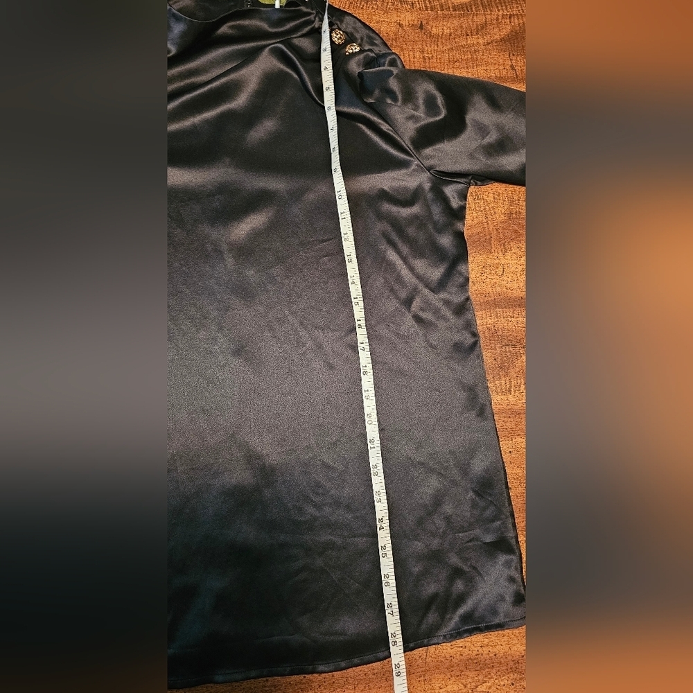 Daisysilk Women's Mock Neck Black Silk Blouse Gold Button Accent SZ Large NWOT - Picture 12 of 12